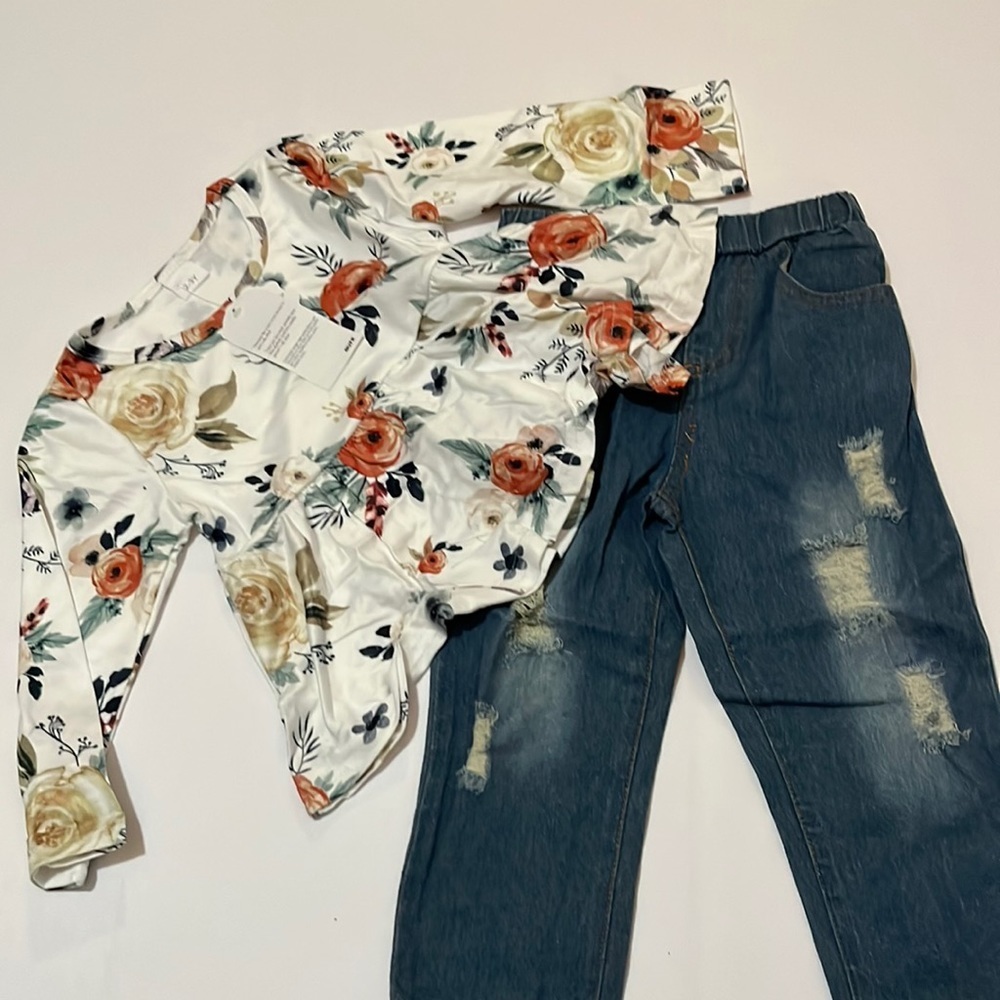 New with tags little girls outfit​​